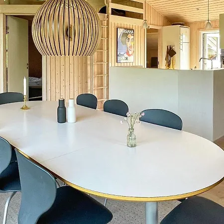 酒店 8 Person In Saltum